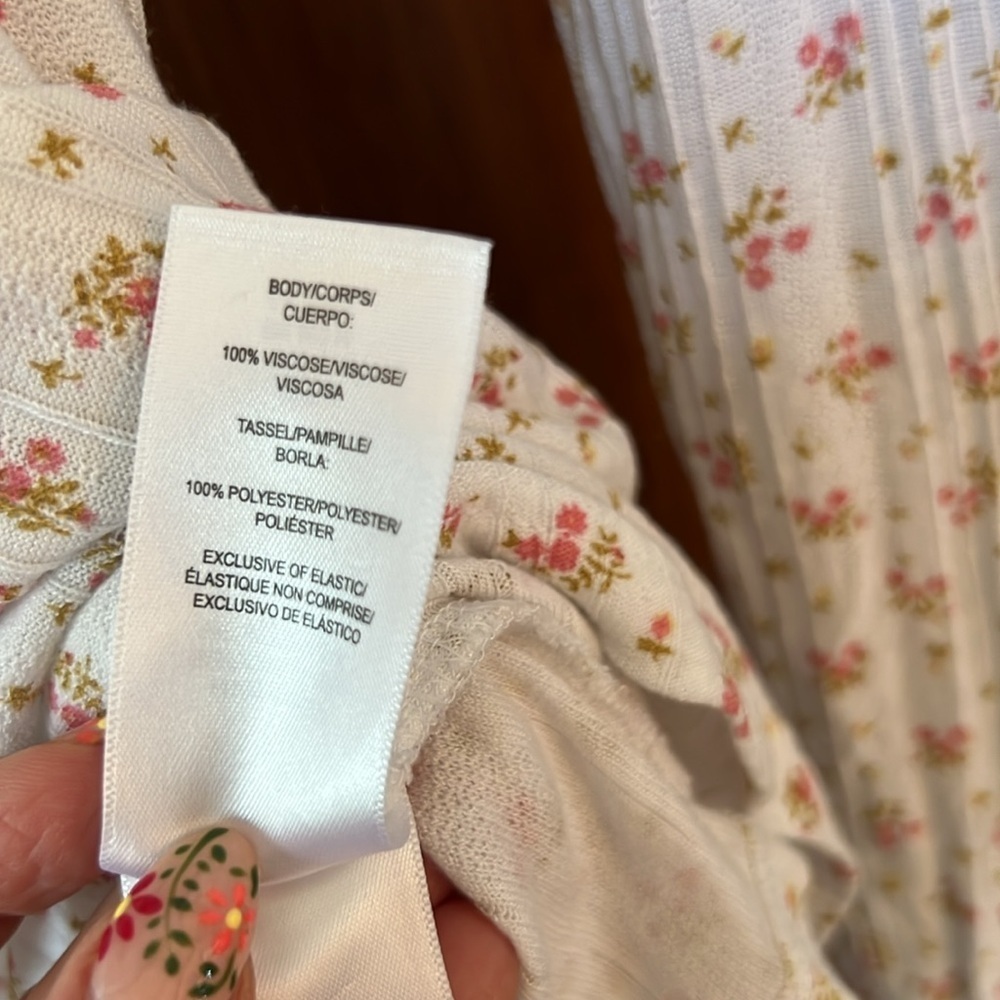 LUCKY BRAND Cottagecore Feminine Floral Pink Roses on White Blouse | S - Picture 5 of 8